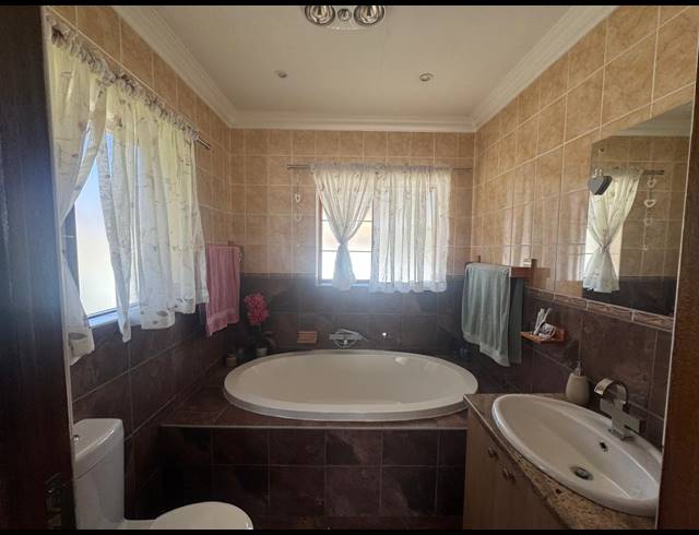 2 BEDROOM CLUSTER FOR SALE IN SUNAIR PARK